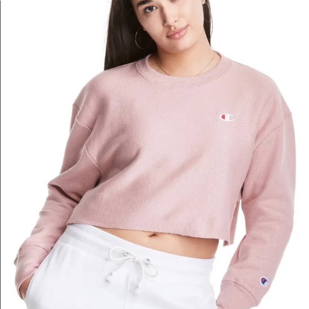 REVERSE WEAVE CROPPED CUT-OFF CREW.